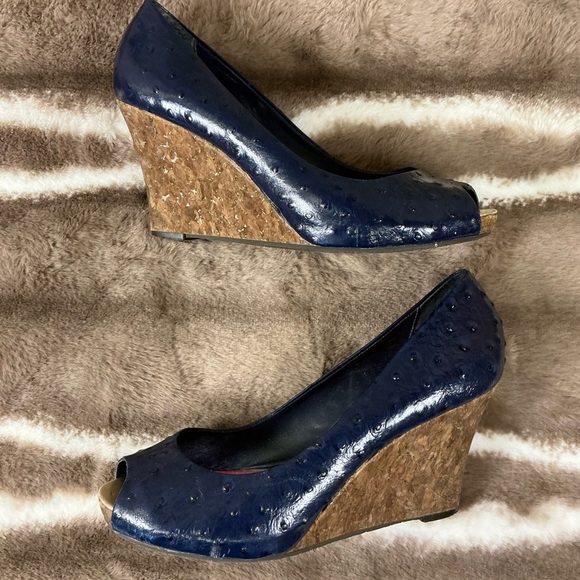 LILLY PULITZER Navy Peep-Toe Heels Sz 9M - Picture 3 of 7